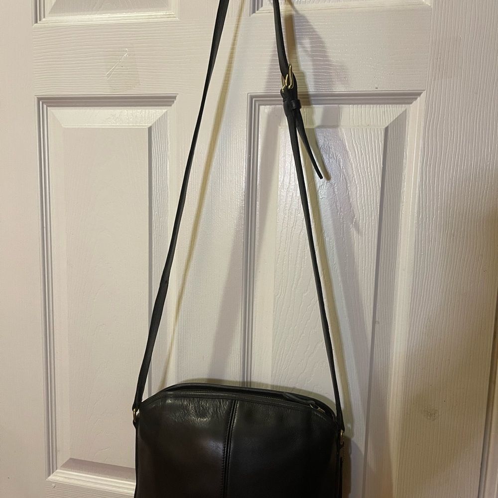 Vintage Coach 9976 Black Leather Crossbody Bag  adjustable strap Brass hardwares - Picture 2 of 14